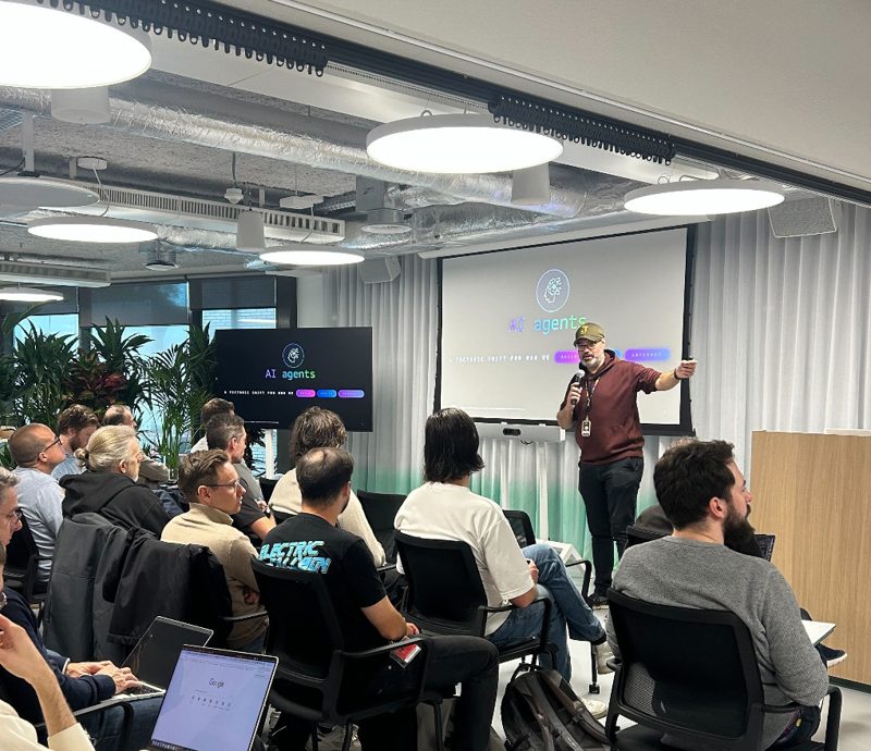 Joost presenting on AI Agents at a tech conference
